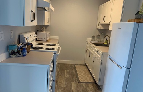 Sitka Apartment | Turner Guest House - one bedroom, one bathroom, ocean views