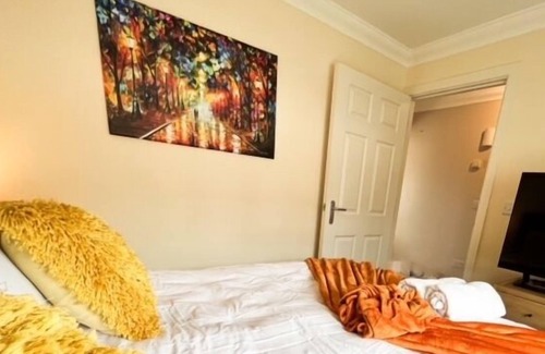 Melksham House | Turner's Court -This Amazing, 4 bedroom house in Melksham
