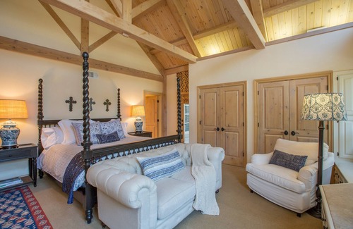 Lompoc House | Turner Vineyard - A Wine Retreat in the Santa Rita Hills