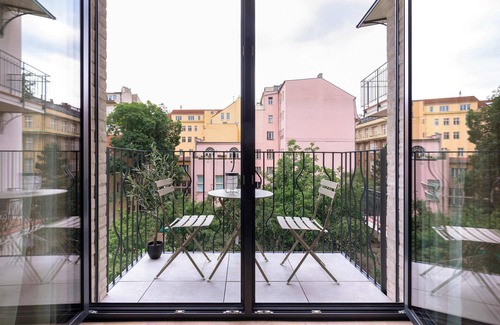 Nove Mesto Apartment | TurnKey | Henry's Tower Apartment V2