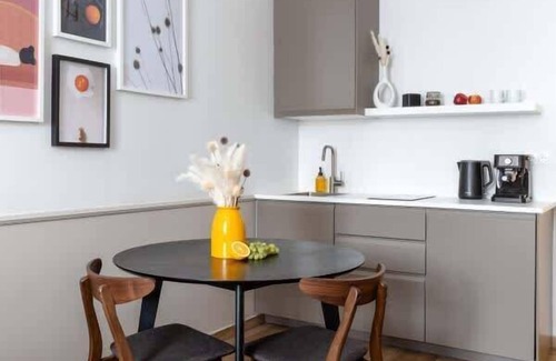 Prague 2 Apartment | TurnKey I Elegant Studio by National Museum