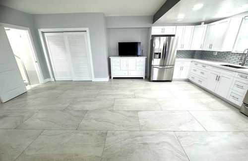 Tavernier Apartment | Turnkey Modern Studio in the Upper Keys – Stylish, Bright & Fully Equipped!