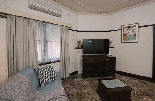 Rutherglen House | Turon House Rutherglen