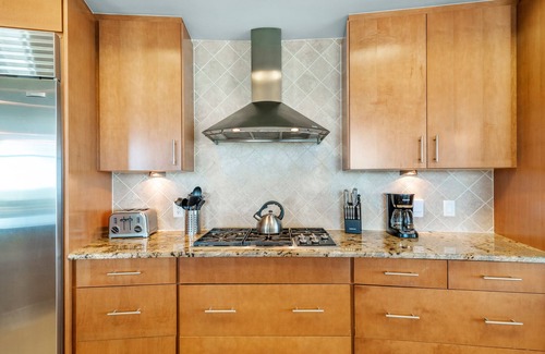 Orange Beach Condo | Turquoise C1009-Beach Front with Private Hot Tub-Fabulous Amenities