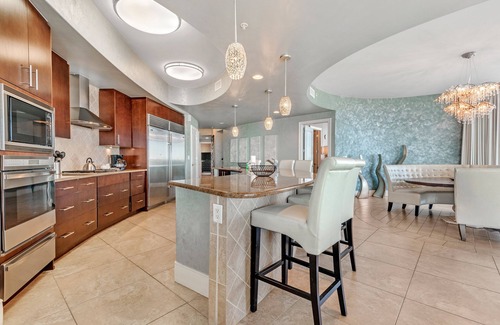 Orange Beach Condo | Turquoise C601-Beach Front w/Private Hot Tub