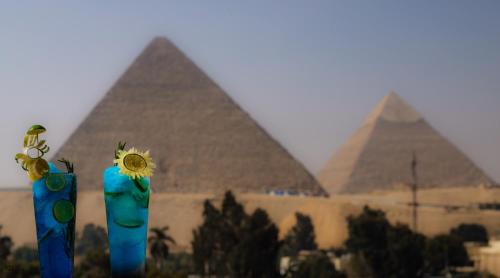 Al Haram Hotel | Turquoise Pyramids & Grand Egyptian museum view Hotel