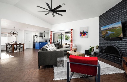 Casa Buena House | Turquoise Retreat - Pool, Putting Green, Location!