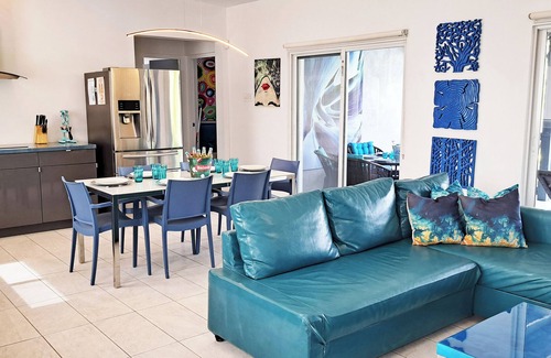 Bushiri House | Turquoise Villa 3 bedrooms/2 bathrooms 5 minutes drive to Eagle Beach