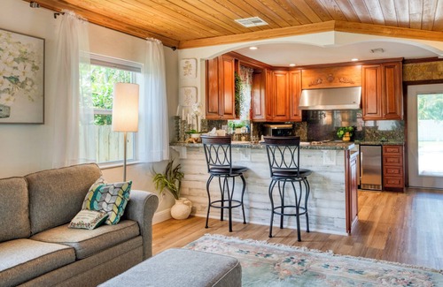Delray Beach House | Turtle Cove Hot Tub/Heated Pool in Historic Delray