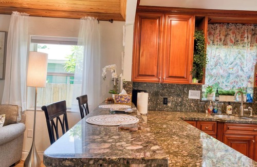 Delray Beach House | Turtle Cove Hot Tub/Heated Pool in Historic Delray