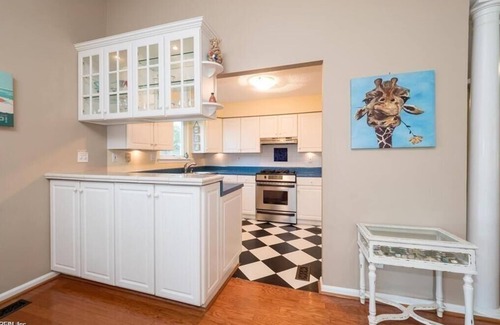 Northeast Virginia Beach House | Turtle Cove - North End VB