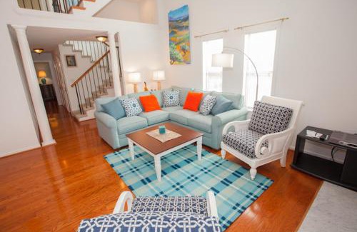 Northeast Virginia Beach House | Turtle Cove - North End VB