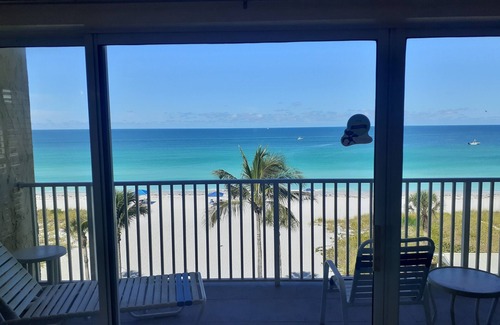Longboat Key Condo | Turtle Crawl Inn