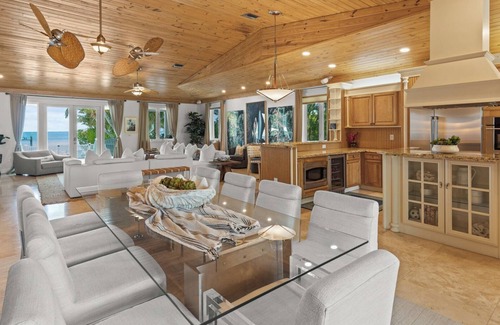 Layton House | Turtle Crawl on Long Key Oceanfront Beachfront wit
