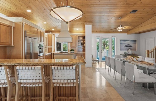 Layton House | Turtle Crawl on Long Key Oceanfront Beachfront wit