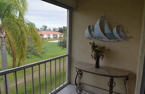 Central Naples Condo | Turtle Lakes