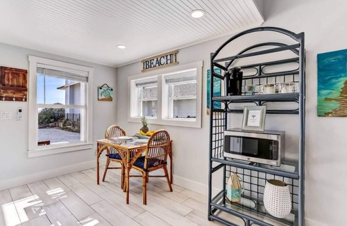Fernandina Beach Apartment | Turtle Loft | Charming Oceanfront Loft | Multiple Decks | Private Beach Access