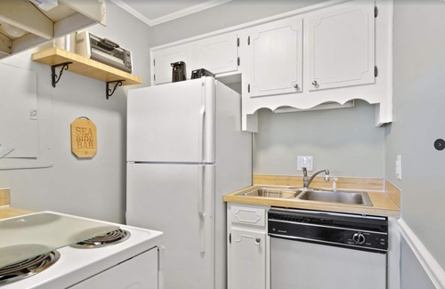 North Myrtle Beach Condo | Turtle's Nest condo - private beach access, panoramic inlet/partial ocean viewsn