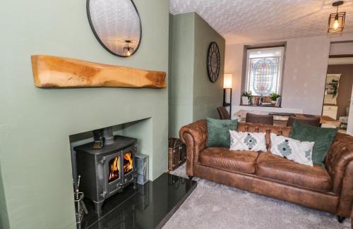 Rhiwbryfdir House | TurTwig Cottage