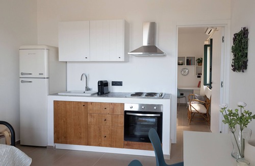 Castel Di Tusa House | Tusa Bay. Enjoy the sun and sea at 2BR house a few steps away from the beach.