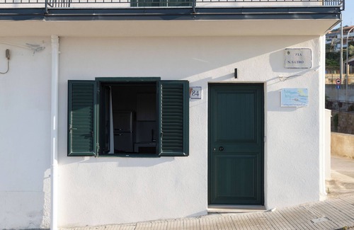 Castel Di Tusa House | Tusa Bay. Enjoy the sun and sea at 2BR house a few steps away from the beach.