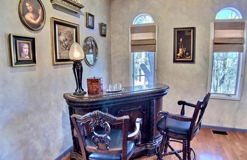 Eureka Springs Bed & Breakfast | Tuscan Manor