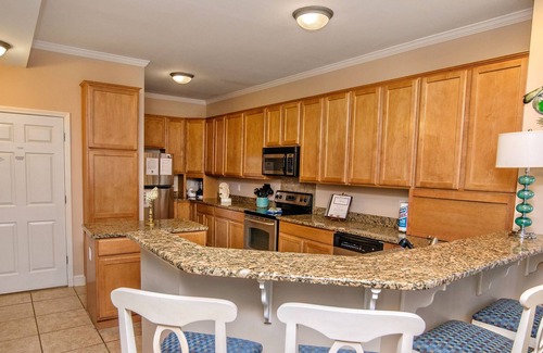 Myrtle Beach Villa | Tuscan Ocean Vista D - 1/2 Block to Beach, close to shopping and area attractions