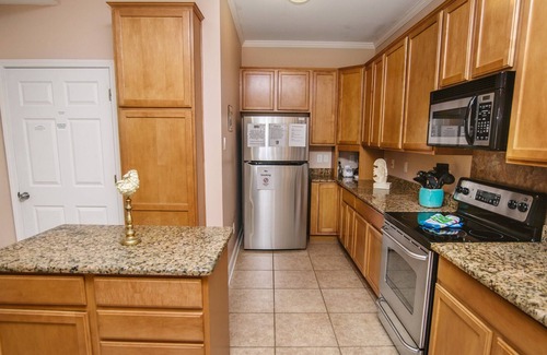 Myrtle Beach Villa | Tuscan Ocean Vista D - 1/2 Block to Beach, close to shopping and area attractions