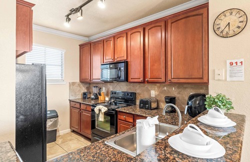 Davenport Condo | Tuscan Paradise At Bella Piazza
