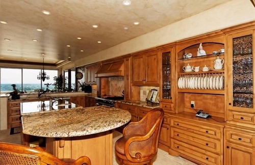 Oxnard Shores House | Tuscan Sol OceanFront with hot tub, pool table, 3 fireplaces at Mandalay Shores.