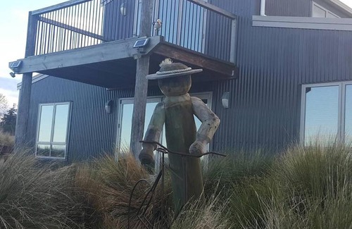 Waipiata Cabin | Tussock Lodge - Waipiata