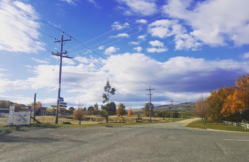 Waipiata Cabin | Tussock Lodge - Waipiata