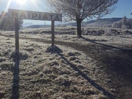 Waipiata Cabin | Tussock Lodge - Waipiata