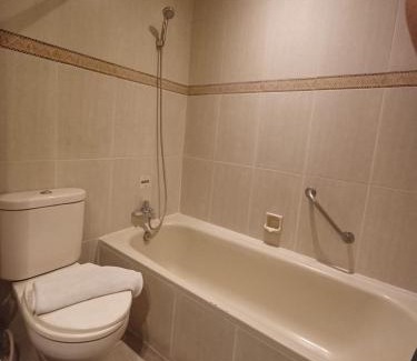 Klojen Hotel | Tuwuh Hotel at Kayutangan