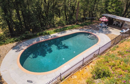 Twain Harte Cottage | Twain Harte 47-acre Gated Pool Estate