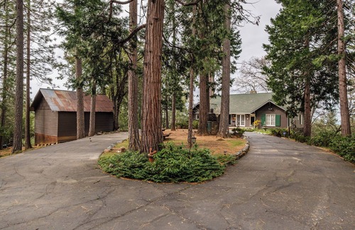 Twain Harte Cottage | Twain Harte 47-acre Gated Pool Estate