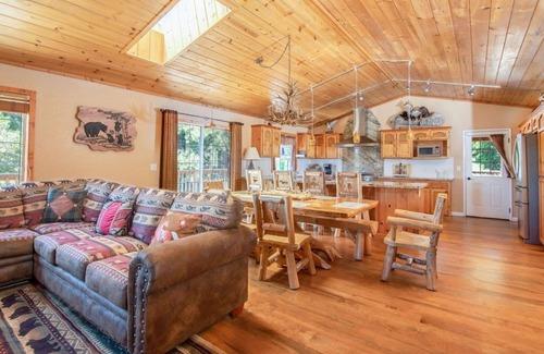 Twain Harte House | Twain Harte Rustic Cabin Rental