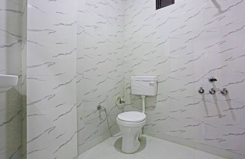 Pashim Vihar Hotel | Twamev Residency