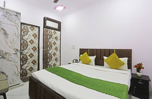 Pashim Vihar Hotel | Twamev Residency