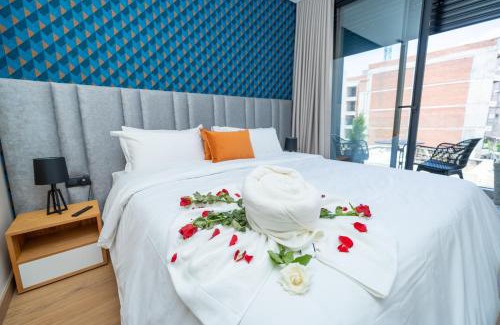 Casablanca Apartment | Twenty Four Inn 303