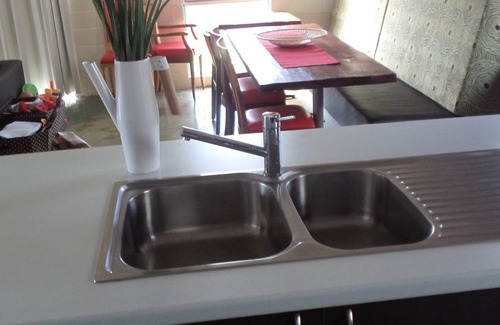 Green Head House | Twenty four Worthington @ GH - 4 minute walk to the beach!