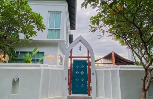 Central Pattaya Villa | Twenty Two Pool Villa