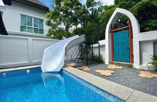Central Pattaya Villa | Twenty Two Pool Villa