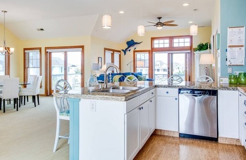 Buck Island House | Twice The Fun II, 5-min walk to Corolla beach, restaurants, & shopping.