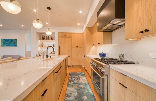 Olympic Valley House | Twilight Run at Palisades by Tahoe Getaways - Pet-Friendly 3BR w/EV Charger & Ski Shuttle