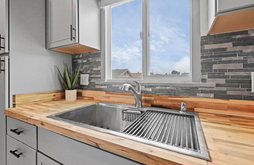 Hawthorne Apartment | Twilight Terrace - Telescope - 15 Min to Beach