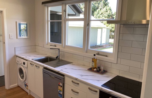 Havelock North House | Twin Cedars Cottage, Havelock North
