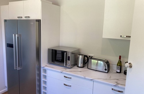 Havelock North House | Twin Cedars Cottage, Havelock North