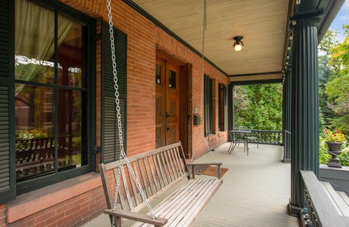 Summit - University House | Twin Cities Historic HQ for Comfort, Privacy, Space, Walkable Location and Every Convenience