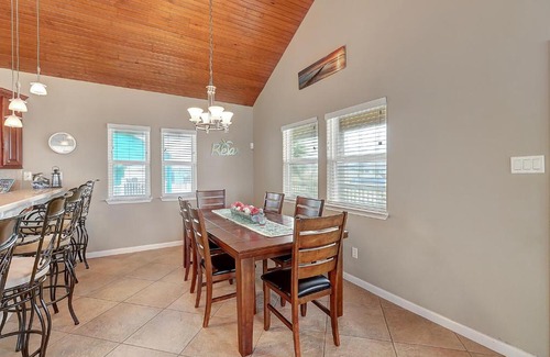 Safe Harbor House | Twin Dolphin Cove